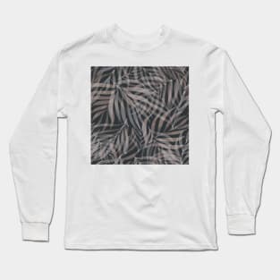 Digital palm leaves pattern in black and pink Long Sleeve T-Shirt
